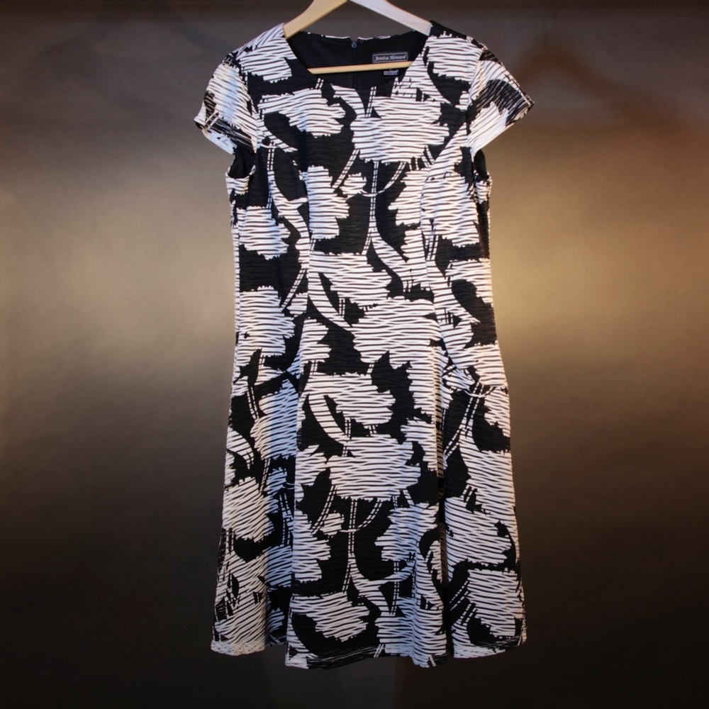 Jessica Howard Dress